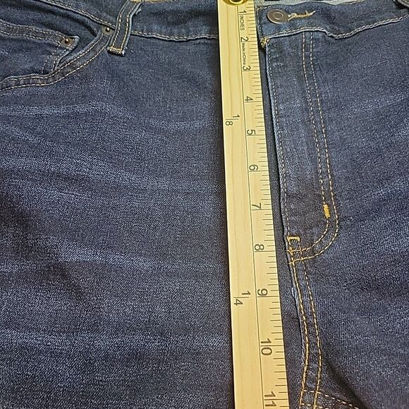 Member's Mark NWT Mens Jeans Size 40x32 Straight Fit Stretch Denim Spot on Leg - Picture 11 of 13